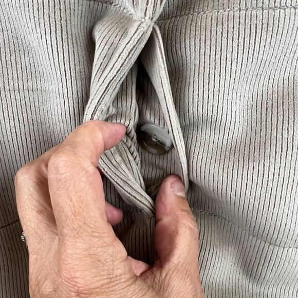 Dylan Sherpa Lined Tan Vest with Pockets Size S - Picture 4 of 7